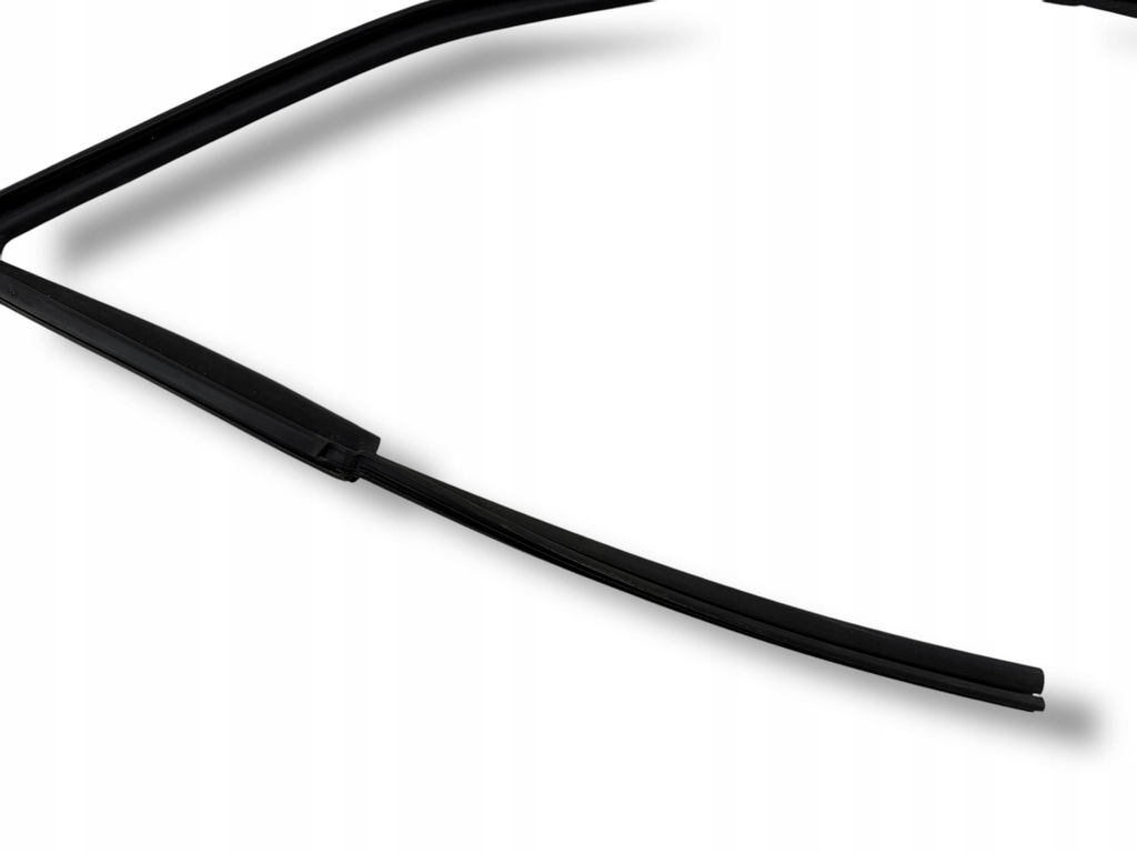 фото №5, Toyota yaris cross 2022 перед сторона правая прокладка стекло дверь передних