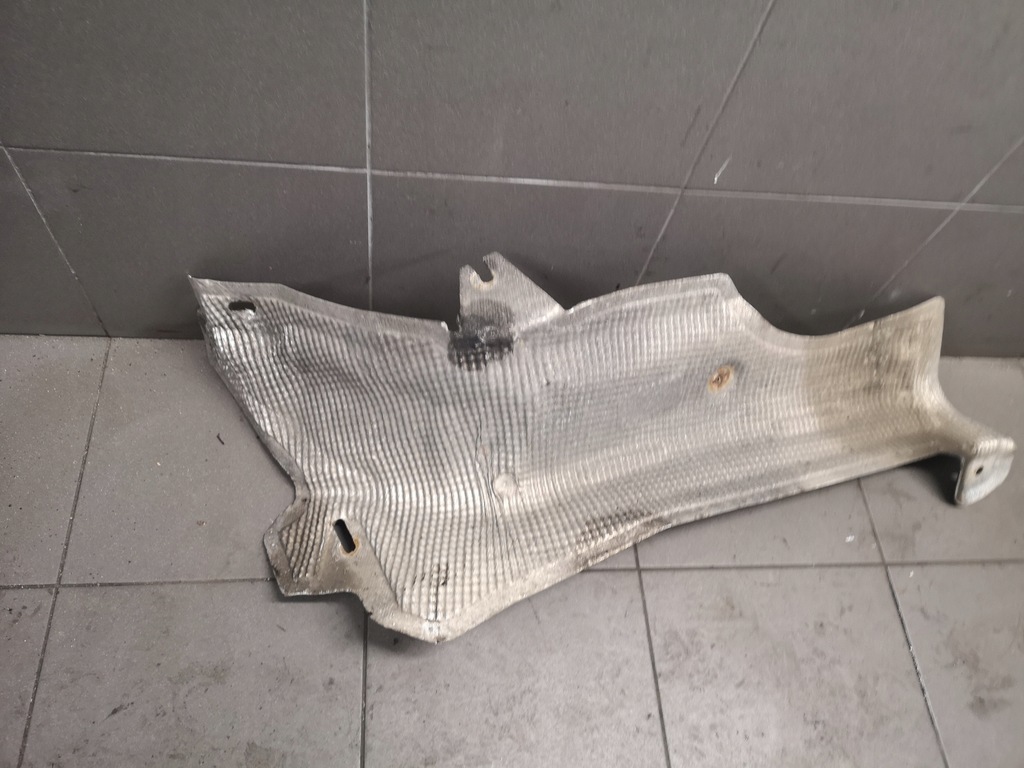 фото №1, Защита тепловая выхлоп vw touareg 7l6825662