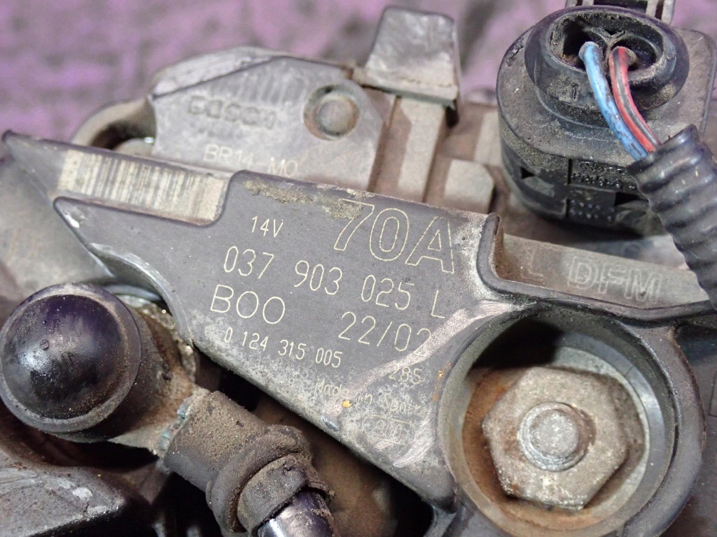 фото №6, Seat cordoba i 6k 99-03 1.4 генератор 037903025l 0124315005