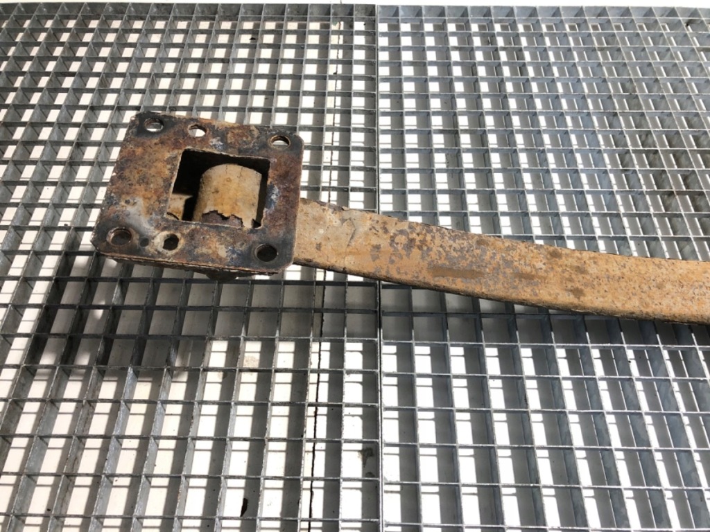 Рессора левый задний  opel movano a bus щетка задний, левая Цена