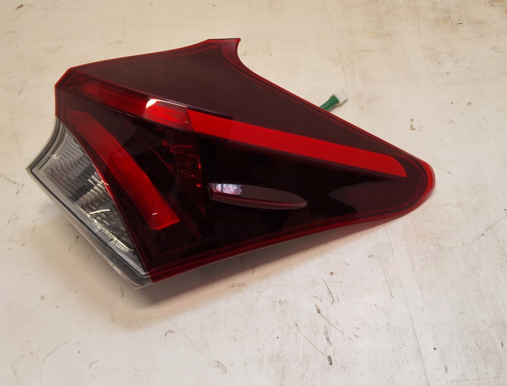 фото №4, Toyota auris ii lift хэтчбек 2015-2018 лампа задняя задняя правая