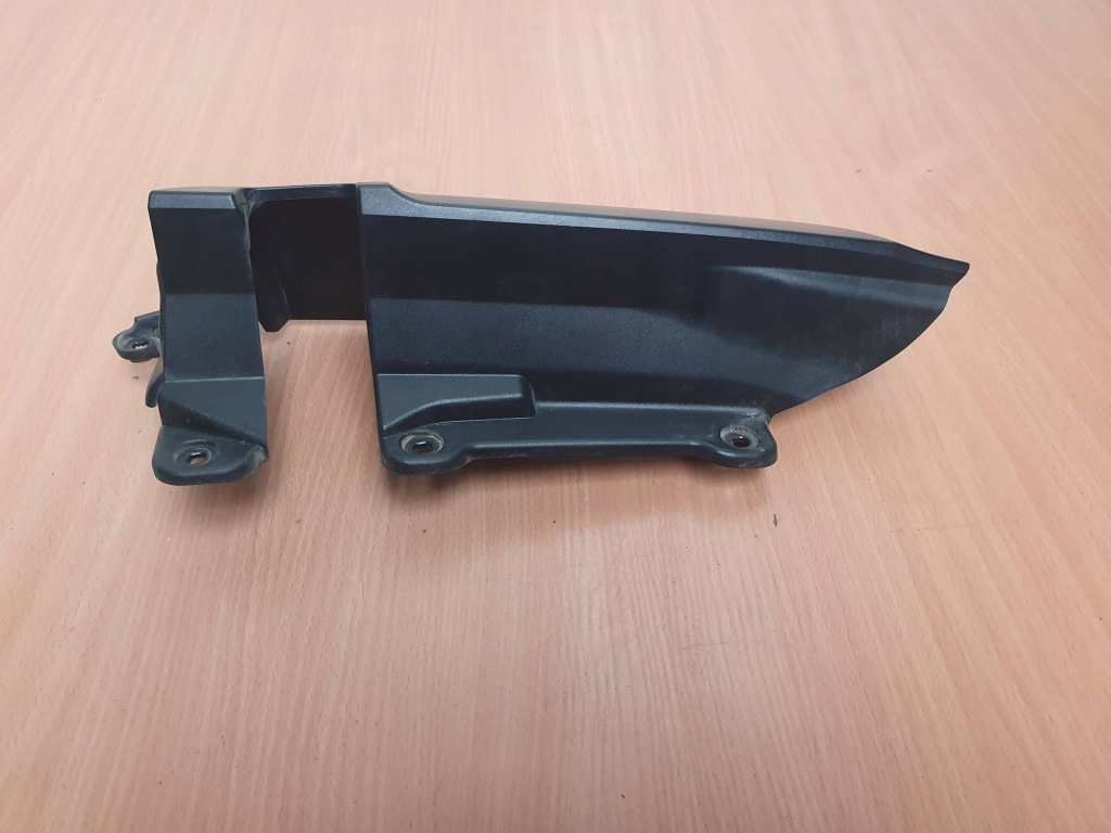 Кутик захист лампи задня 903909258r 903900425r renault express 23r Зі Шроту