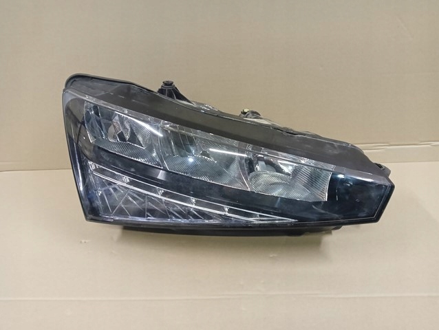 фото №1, Лампа правая правый фара skoda scala 657 led 19-