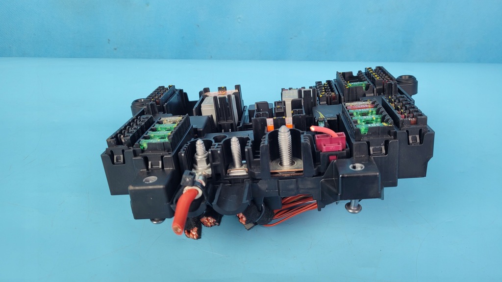 фото №8, Mercedes x247 glb 200 23r коробка предохранителей a1779061102