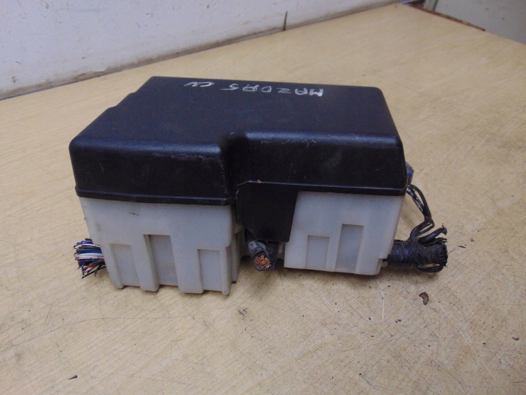 фото №8, Коробка запобіжників mazda 5 ii cw 2010- 1.6 d tdci
