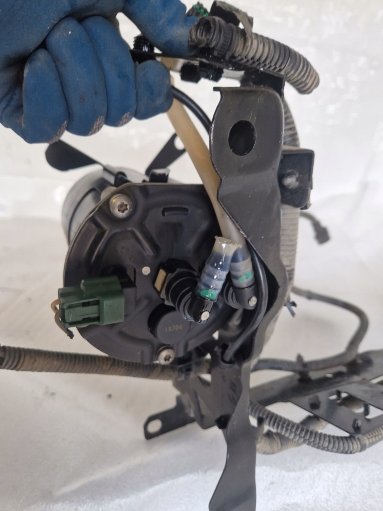 Trafic b talento vivaro iii кронштейн корпус фильтра топлива кронштейн Киев