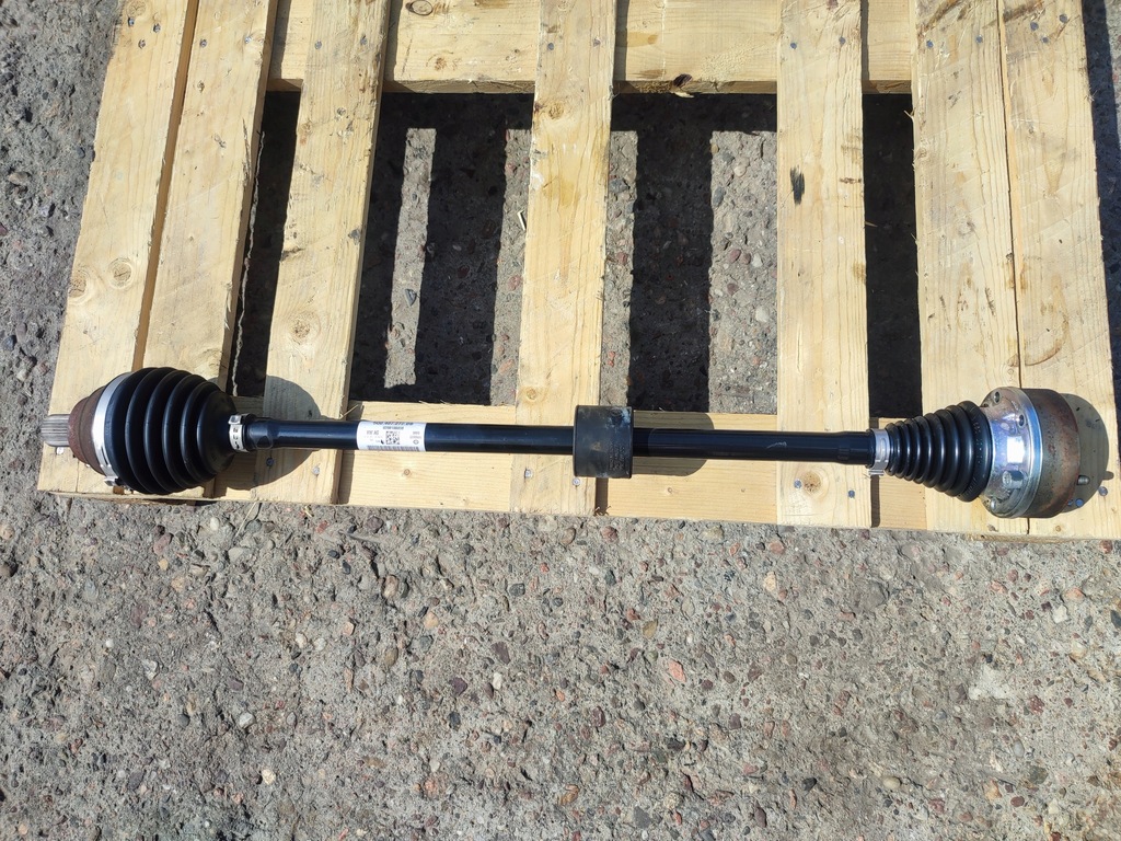 фото №1, Audi a3 8v приводной вал правая 5q0407272db