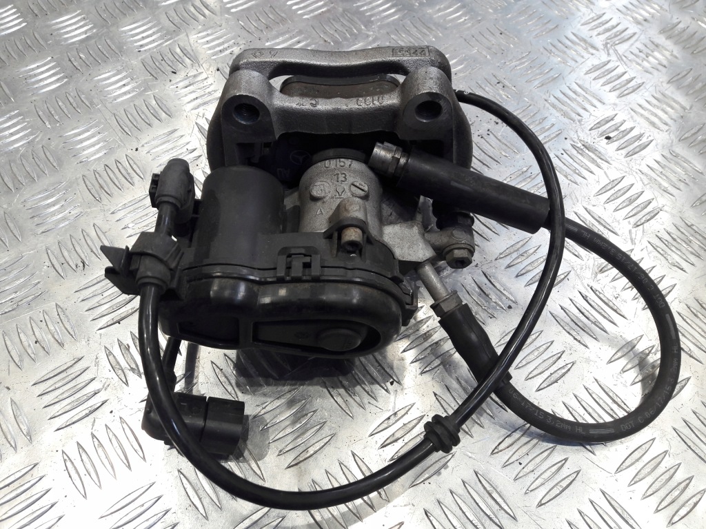 фото №8, Mercedes a w176 2015r суппорт тормозной левый задняя