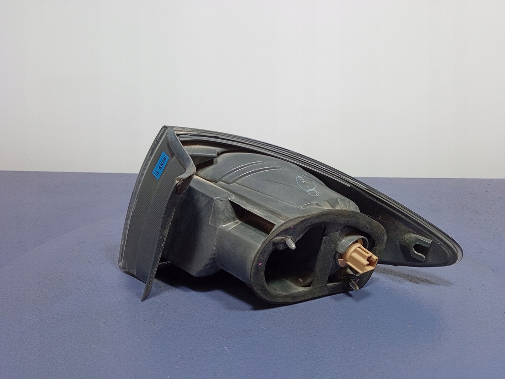 фото №2, Mazda 6 gg kombi лампа задняя левая наружная