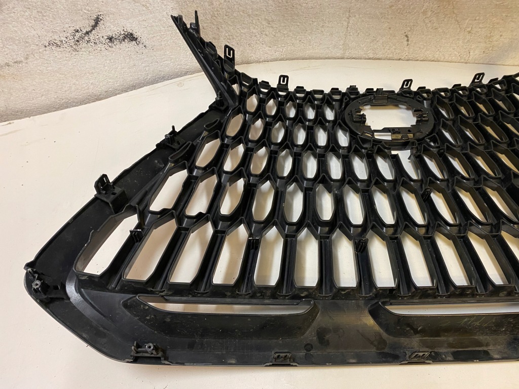 Решітка радіатора lexus nx новий model Доставка