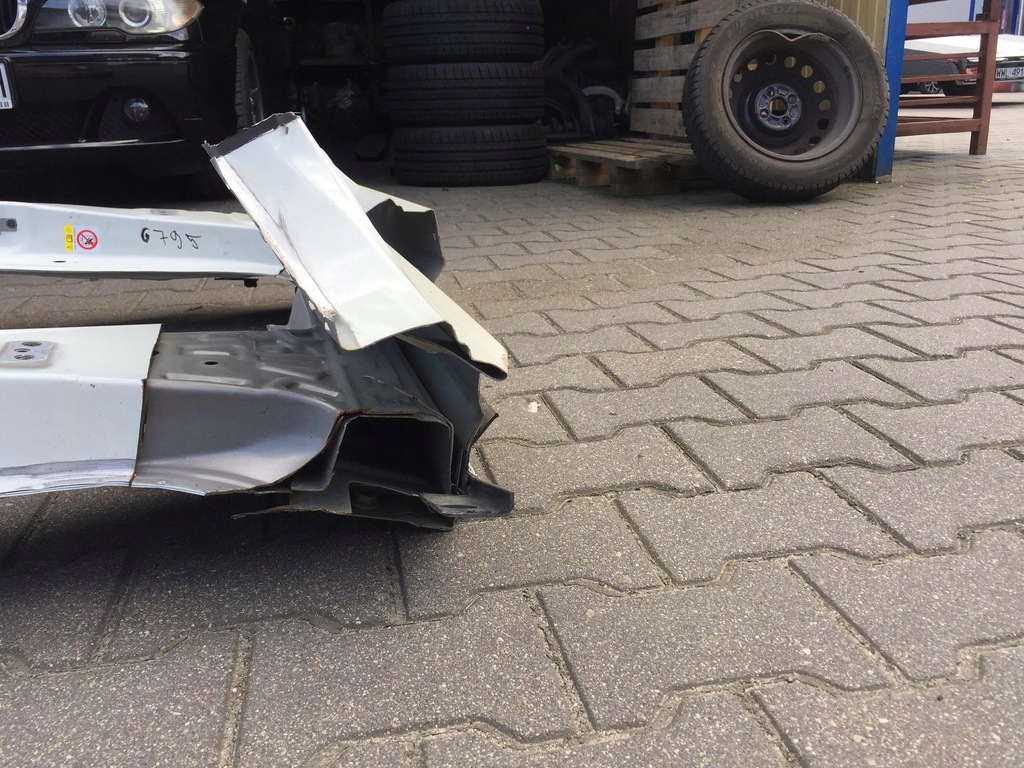 фото №8, Toyota yaris iii 2011- блок двигателя b порог левый правый