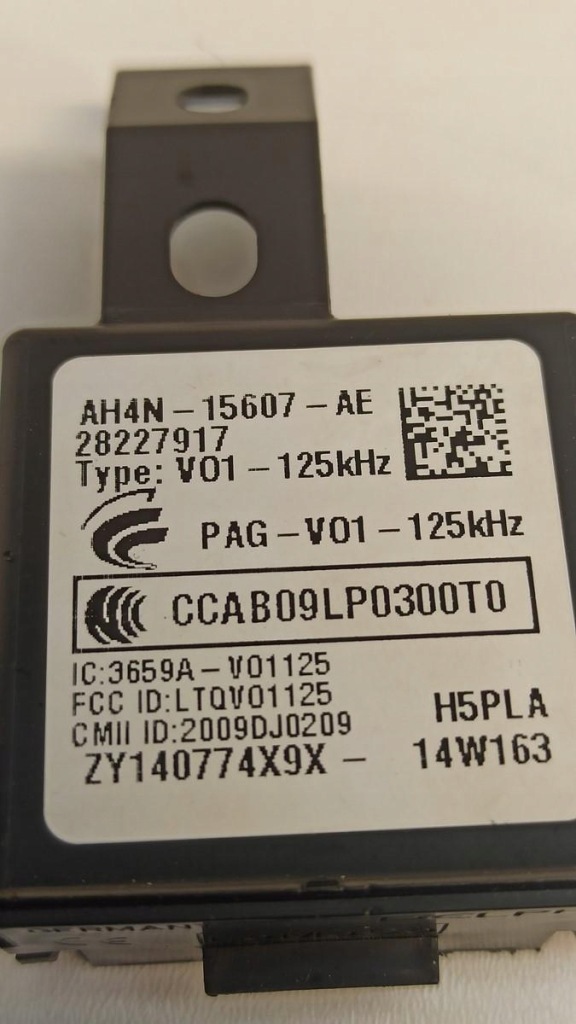 фото №1, Volvo v70 iii модуль карти ключа ah4n-15607-ae