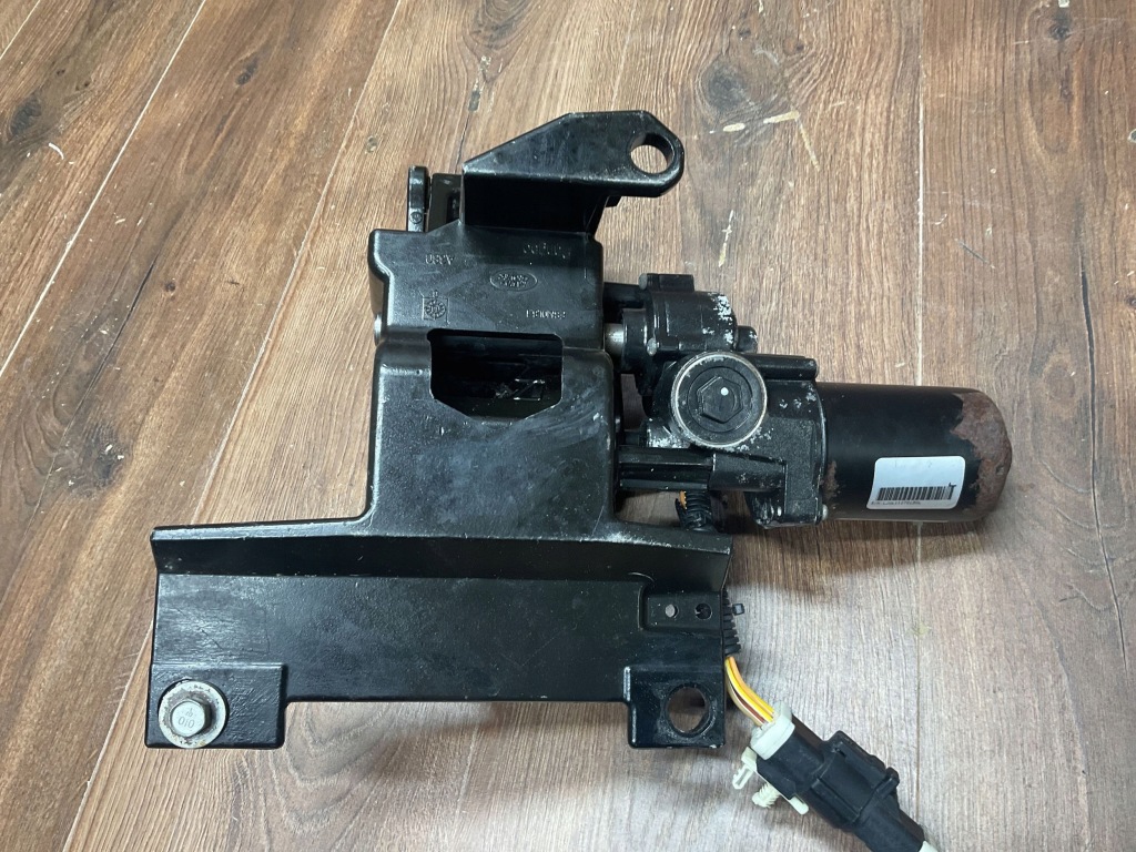 Кронштейн двигун поріг лівий задній range rover l405 vplgp0138 fsm0l61 fsm0r3 Ціна