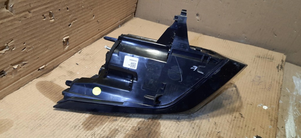 Фара правий задній задня led peugeot 2008 2 fr2695020201 Зі Шроту