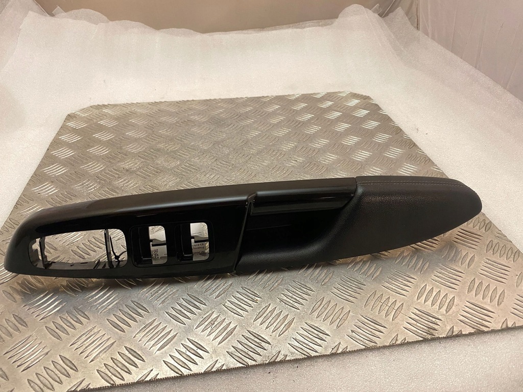 фото №7, Kia sportage рамка кнопок открывания стекло дверь передних