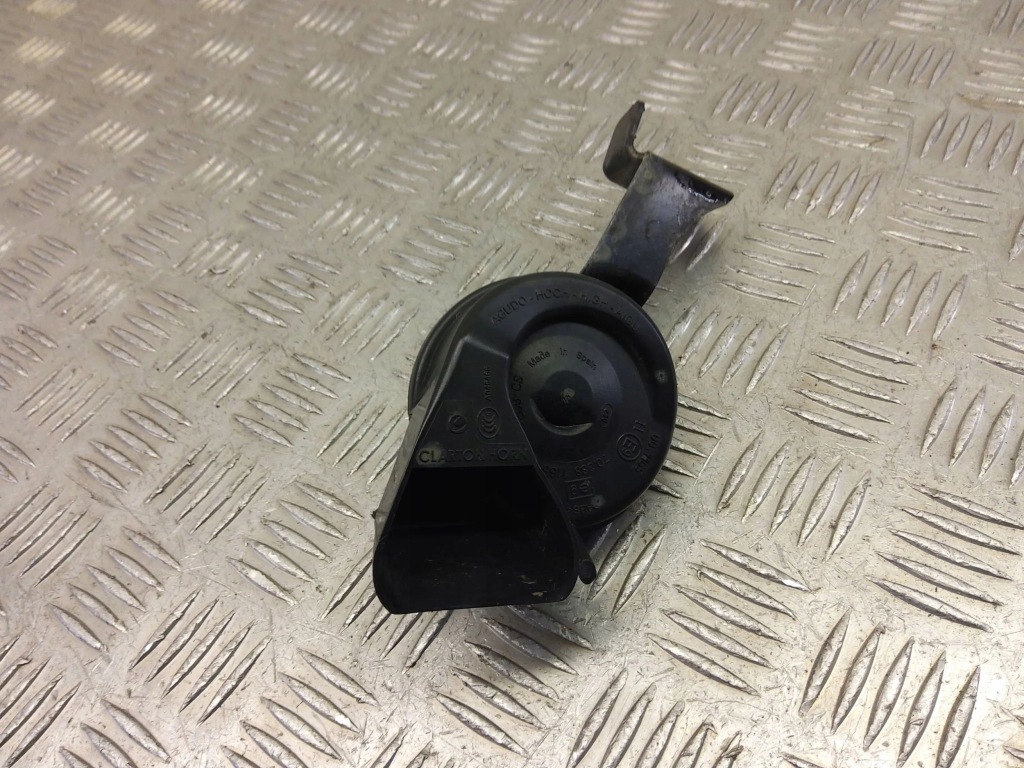 фото №1, Клаксон audi 703881150 30995207 1.97l дизель 2013