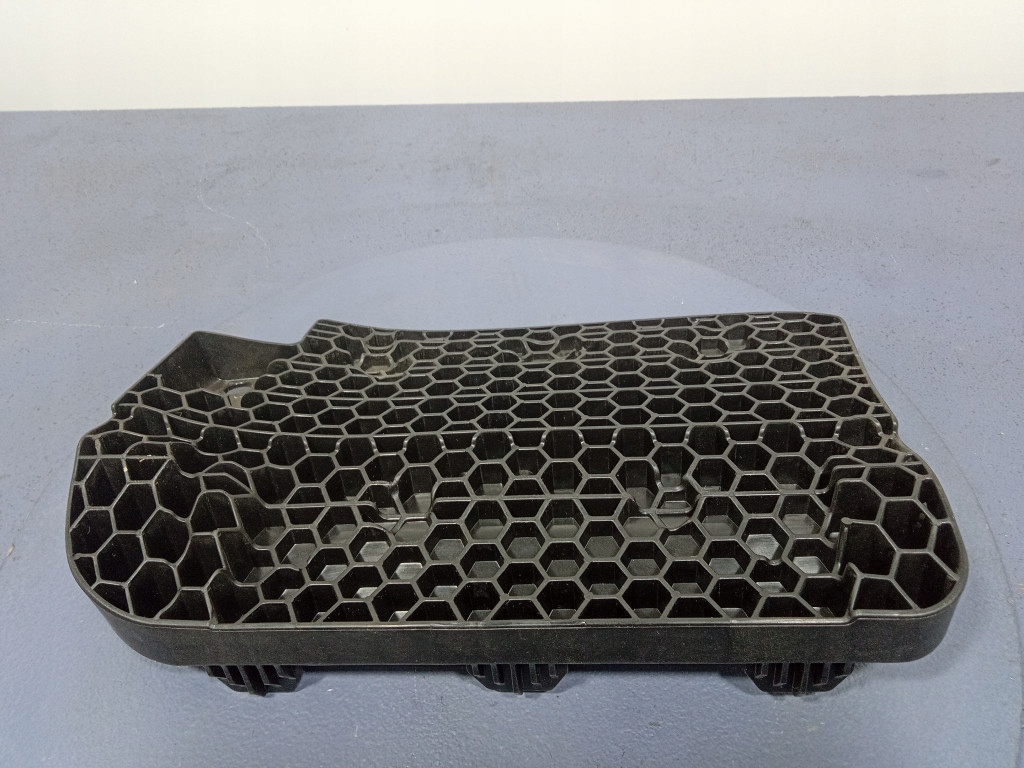 фото №5, Volvo xc60 ii 17- защита заглушка задняя правая 31463366