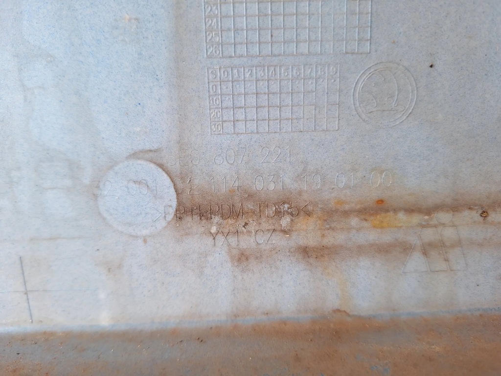 фото №9, Skoda octavia iii 5e бампер перед 5e0807221 оригинал