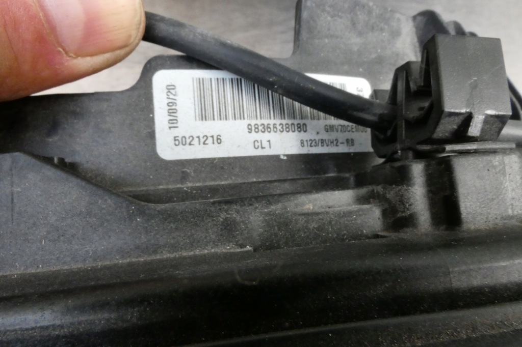 Комплект радиатор воды кондиционера вентилятор peugeot 308 t10 1.2 thp в Украине