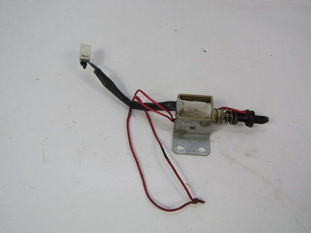 фото №1, Alfa romeo 166 привід замок кришка заливної пального