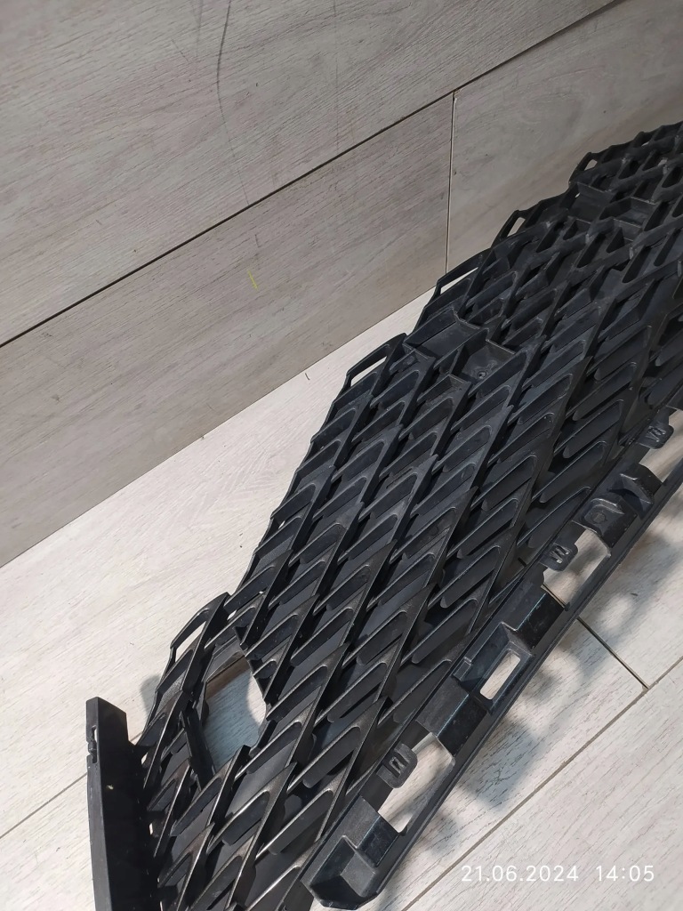 фото №4, 8954. lexus rx iv f-sport решётка средняя бампер перед 53155-48060