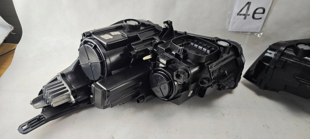 Opel crossland x фара led левая правый  комплект фара 13467968 13467967 Оригинал