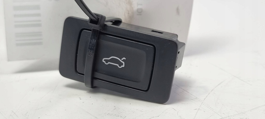 фото №1, Кнопка багажника audi a6 c7