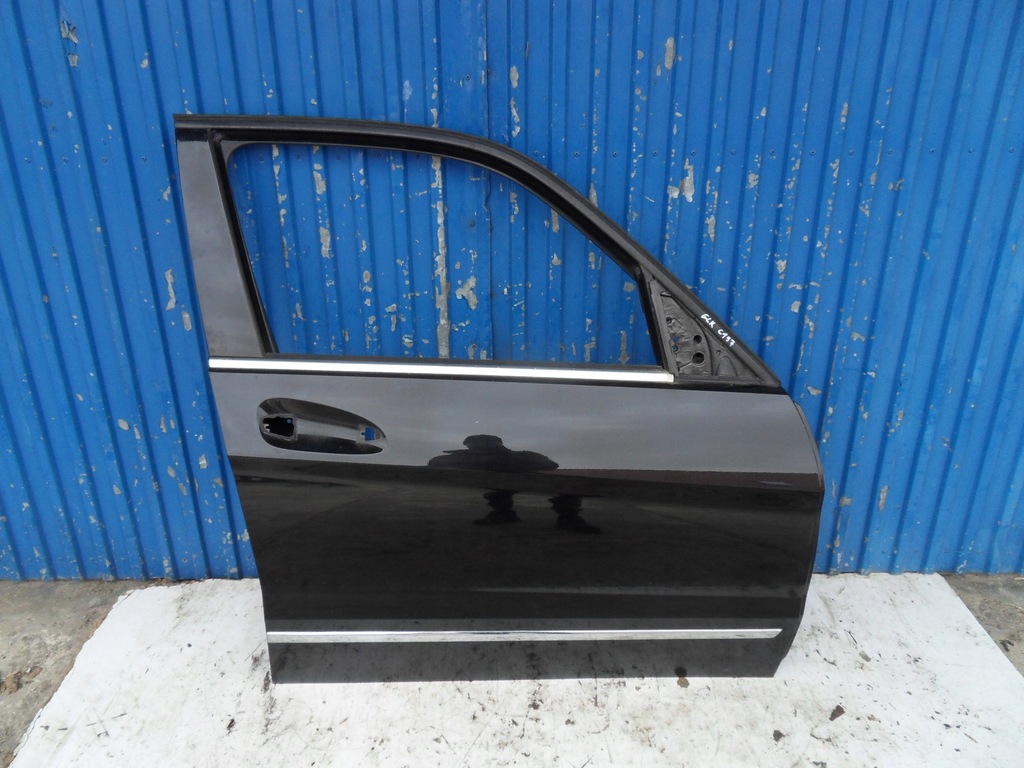 фото №1, Mercedes glk x204 08-12 двері передні праве чорні c197