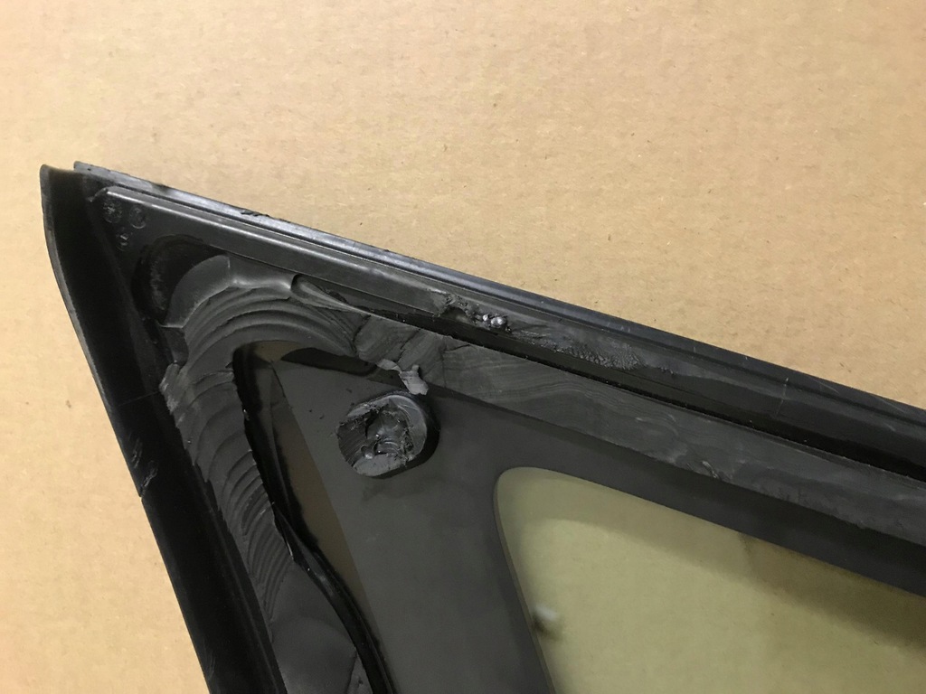 фото №6, Toyota corolla e21 kombi скло правий задня