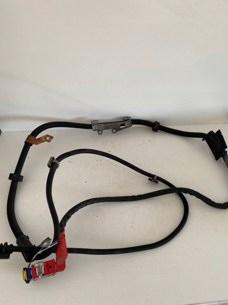 Купить Mercedes w204 amg клемма плюсовая шланг аккумулятор a2044402613