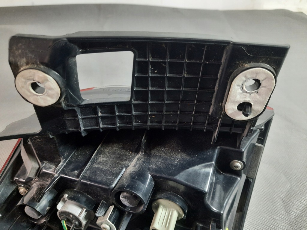 фото №10, Subaru ascent 19- лампа задняя правая 84201xc00a usa