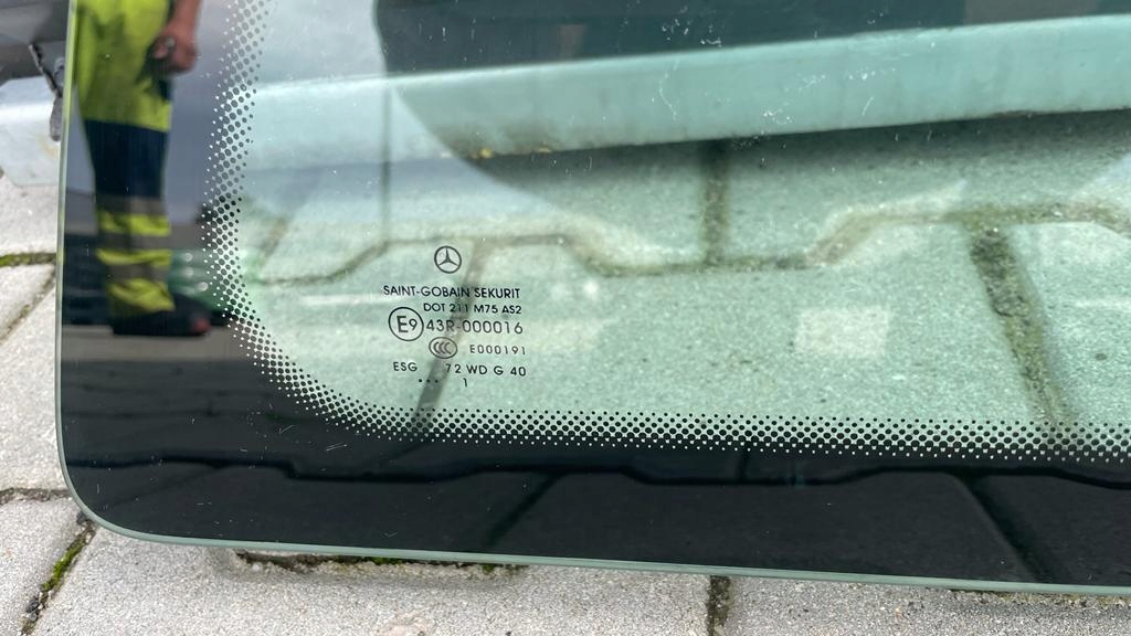 Mercedes vito 639 extra long стекло откидная левая задняя с Разборки