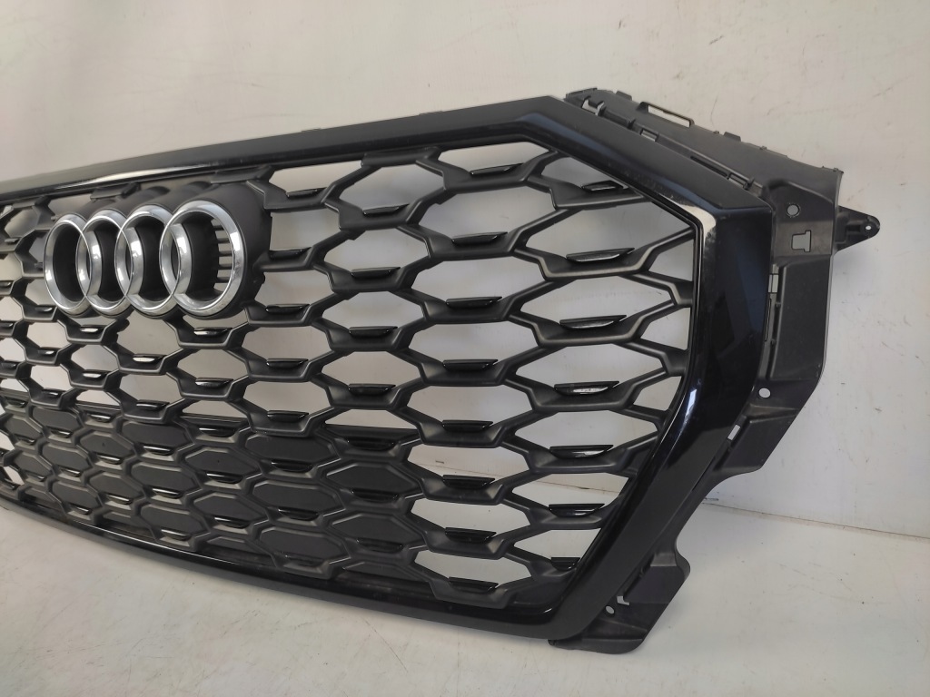 Audi q3 2 83f s-line решётка радиатора решётка  радиатора 2018- Недорого