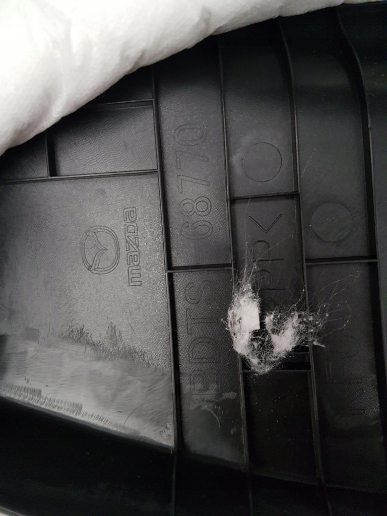 Mazda 3 iv 19- накладка стійка задній седан америка Зі Шроту