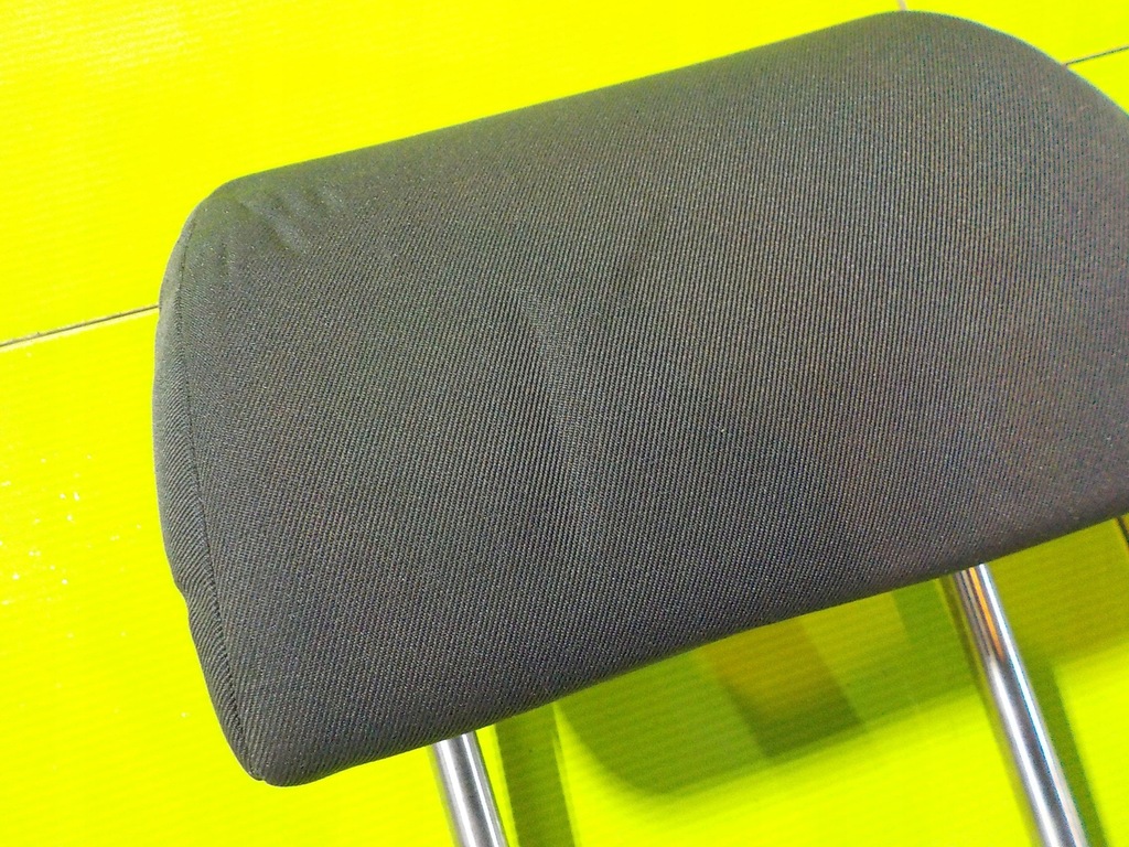 фото №4, Seat toledo iii 06r hb 5d подголовник правый задняя