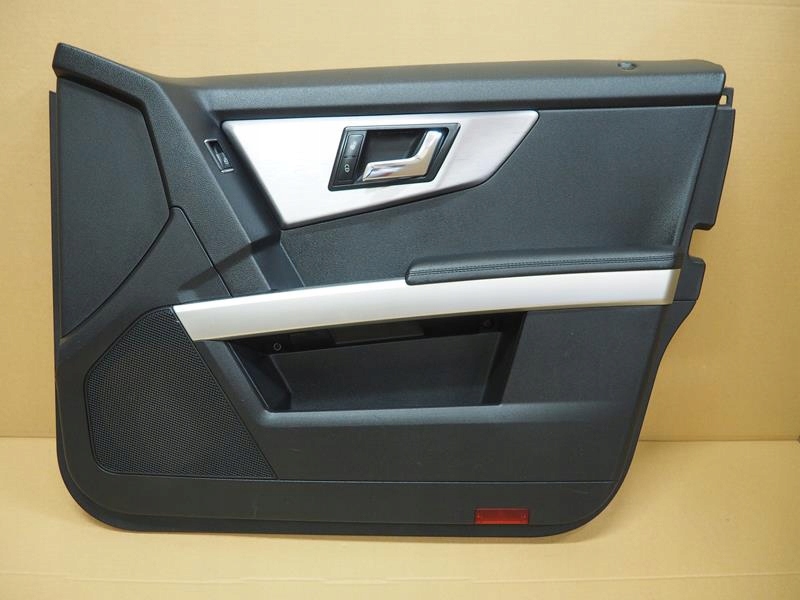 фото №1, Обивка дверь правый перед mercedes glk x204