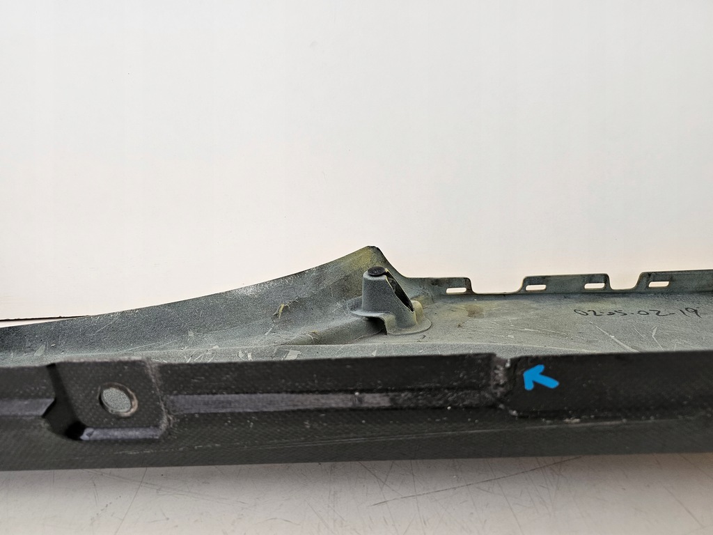 фото №12, Ferrari sf90 stradale f173 карбон молдинг порог правая