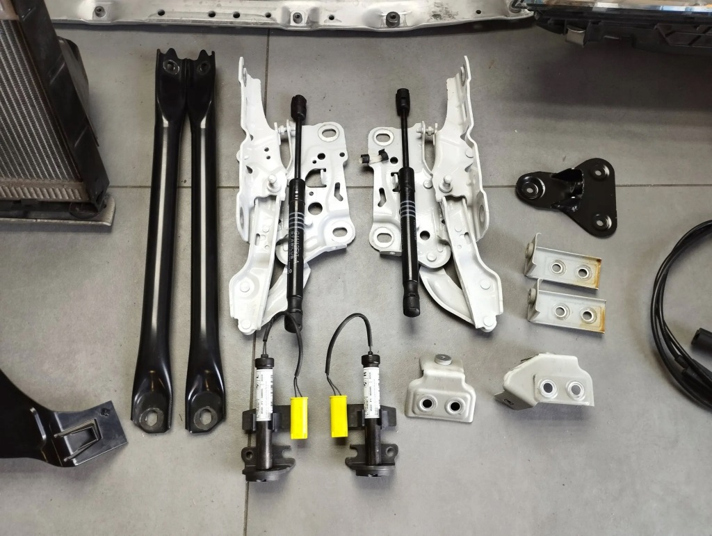 Bmw 7 g11 750i m-pakiet a300 капот бампер фары ремень перед 7465607 7465608 Недорого