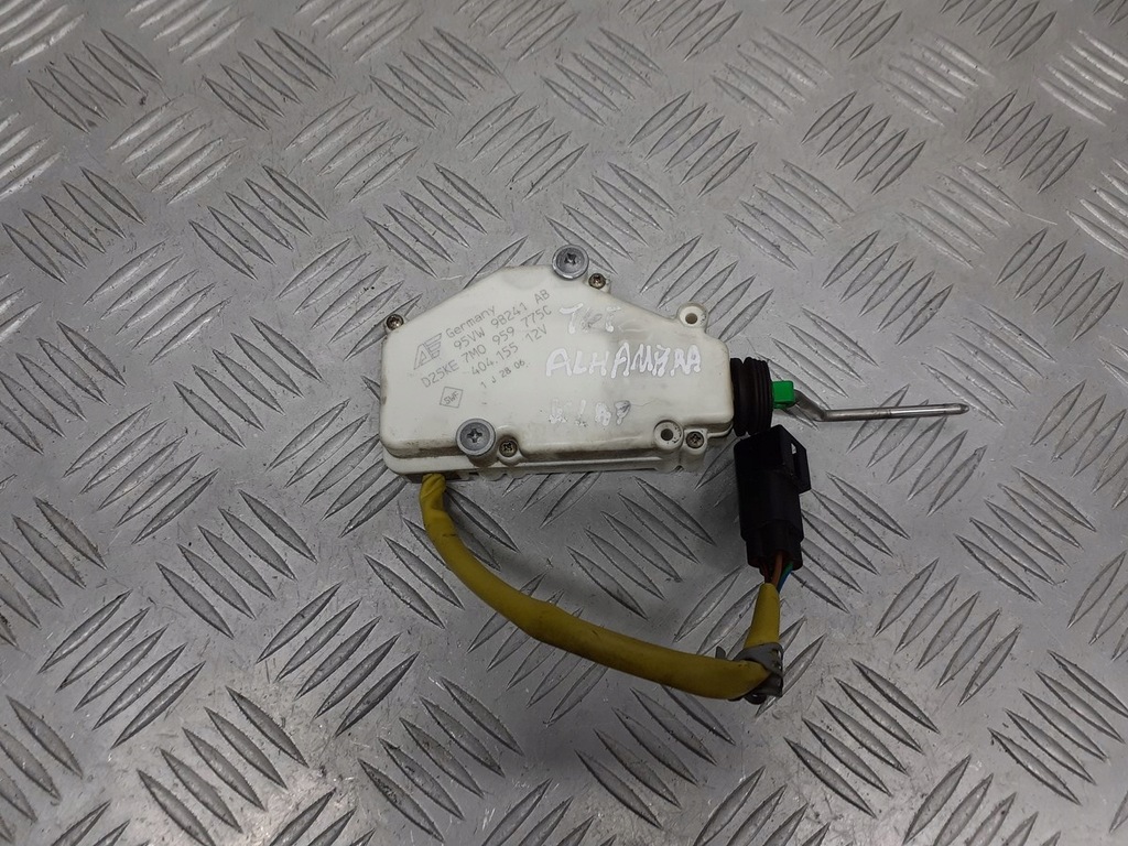 фото №1, Привод крышка топлива seat alhambra 7m0959775c