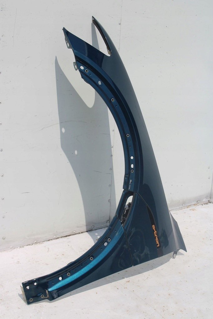 фото №11, Audi e tron перед matrix капот крила бампер передній лампи крила лампа