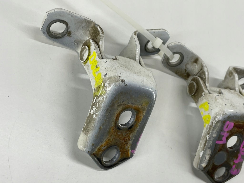 фото №4, Петля двері mazda 3 bm правий перед góra dół