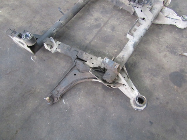 фото №9, Mercedes vito 1 w638 балка підрамник підрамник підвіска перед 2,3d 79km om601942