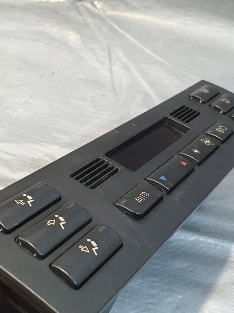 фото №8, Панель кондиціонера обдув 64.116902440 bmw e46 00r.