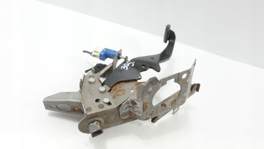 фото №9, Ford fiesta mk7 педаль тормоза