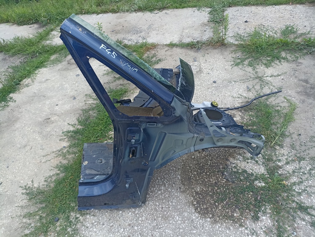 фото №1, Bmw 2 f45 active tourer четверть правая передняя