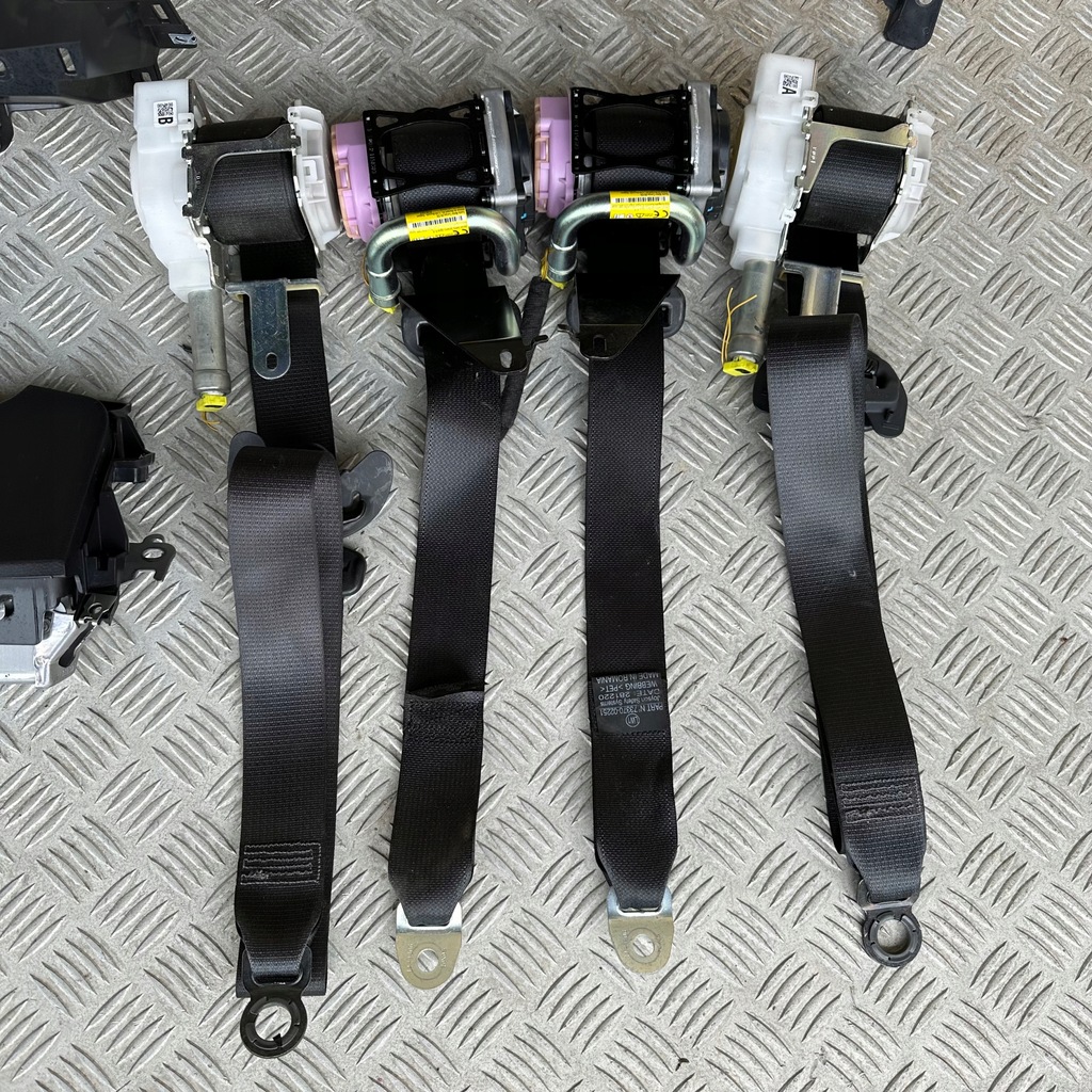 фото №7, Приборная панель консоль ремни приборная панель toyota corolla e21 kombi