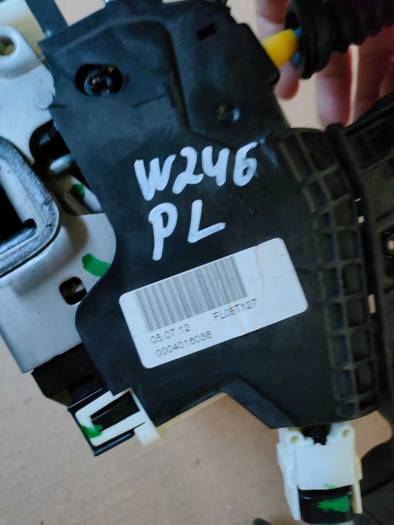 фото №4, Mercedes w246 замок дверь левый перед 4pin eu