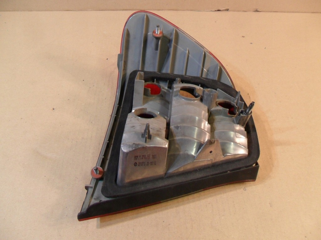 фото №13, Лампа задняя задняя правая bmw 3 e46 sedan 6910532