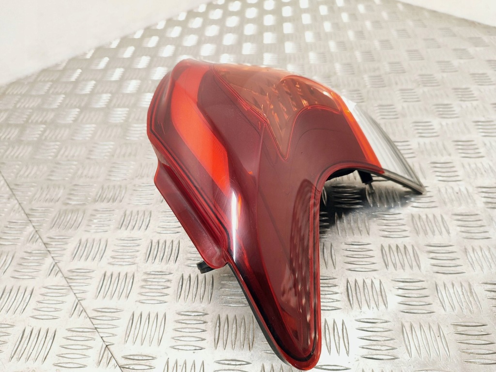 фото №7, Peugeot 3008 i 2014 левая сторона лампа задняя