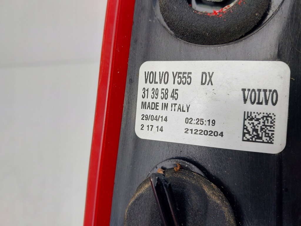 фото №8, Лампа правый задняя 31395845 volvo v40 ii